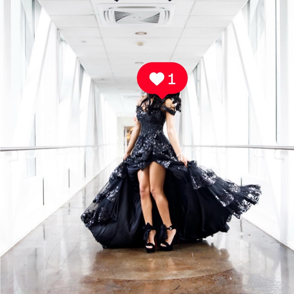 Prom gown black - Picture 2 of 3